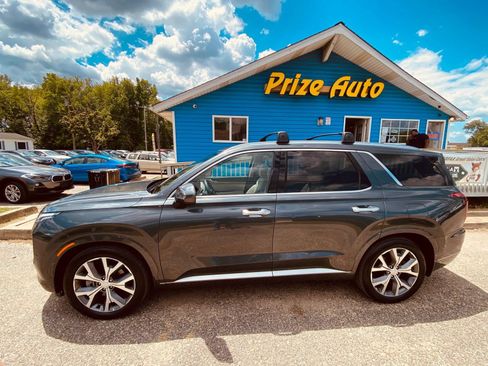 Used 2022 Hyundai Palisade Limited w/ Winter Package AWD/4WD image 2