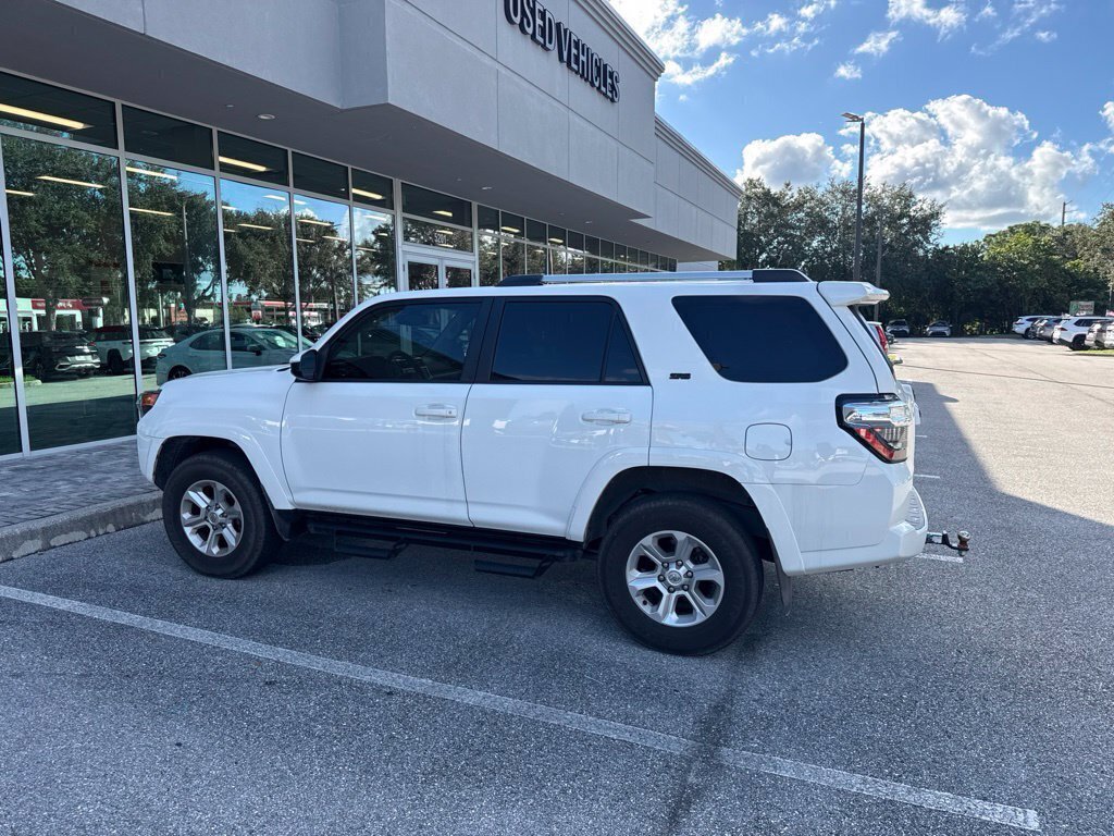 Used 2024 Toyota 4Runner SR5 AWD/4WD image 2