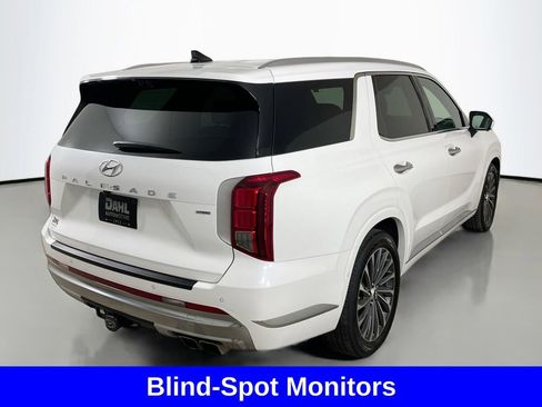 Used 2024 Hyundai Palisade Calligraphy image 9