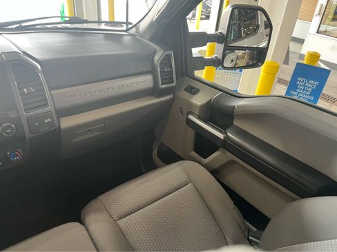 Used 2022 Ford F250 XLT w/ XLT Value Package image 11