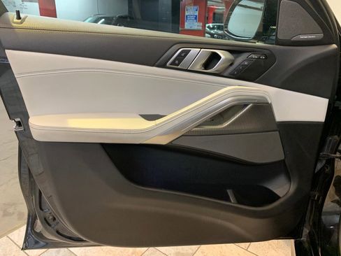 Used 2023 BMW X6 xDrive40i w/ M Sport Package image 14