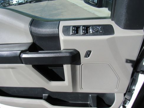 Used 2019 Ford F550 2WD SuperCab Super Duty image 14