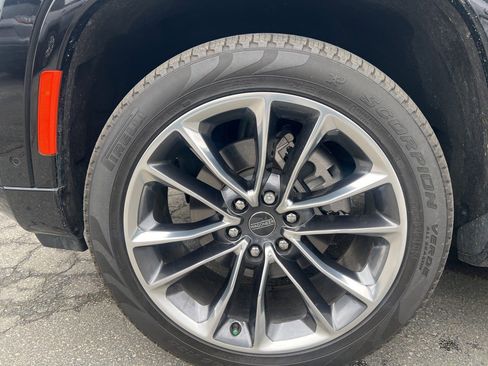 Used 2023 Jeep Wagoneer Series II w/ Premium Group I image 13