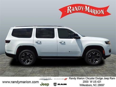 New 2023 Jeep Wagoneer Series III w/ Convenience Group I image 8