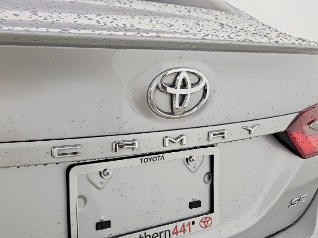 Used 2023 Toyota Camry SE FWD image 9