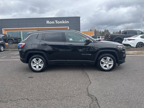 Used 2022 Jeep Compass Latitude w/ Convenience Group image 8