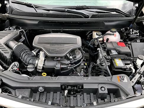 New 2026 Cadillac XT5 Sportv w/ LPO, Floor Liner Package AWD/4WD image 11
