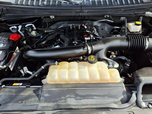 Certified 2024 Lincoln Navigator Reserve AWD/4WD image 3