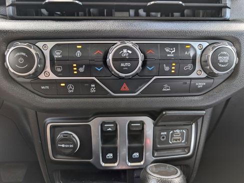 Used 2024 Jeep Wrangler Sport AWD/4WD image 19