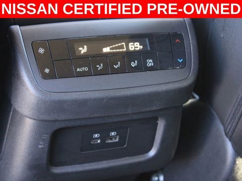 Used 2024 Nissan Pathfinder SL w/ Lighting Package (N92) image 27