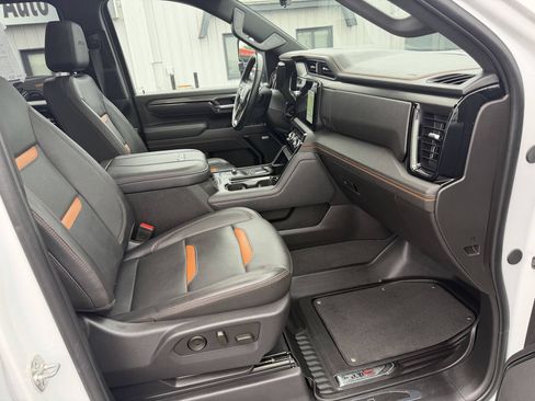 Used 2025 GMC Sierra 3500 AT4 w/ AT4 Premium Plus Package AWD/4WD image 30