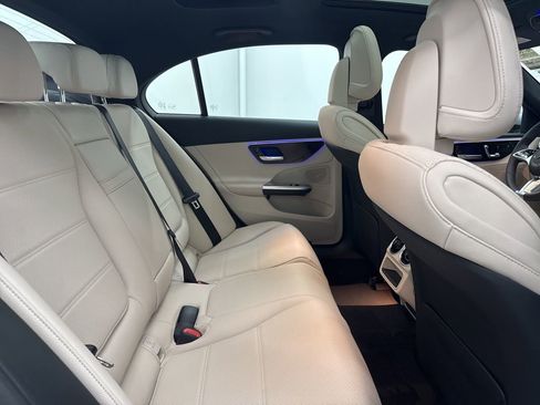Used 2025 Mercedes-Benz C 300 Sedan image 27