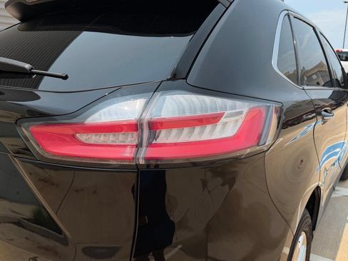 Used 2021 Ford Edge Titanium w/ Cargo Accessory Package FWD image 9