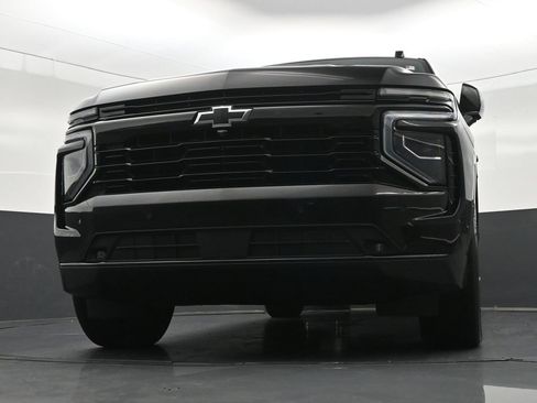 Used 2025 Chevrolet Suburban RST w/ Comfort Package RWD image 32
