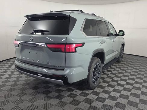 Used 2025 Toyota Sequoia Limited AWD/4WD image 4