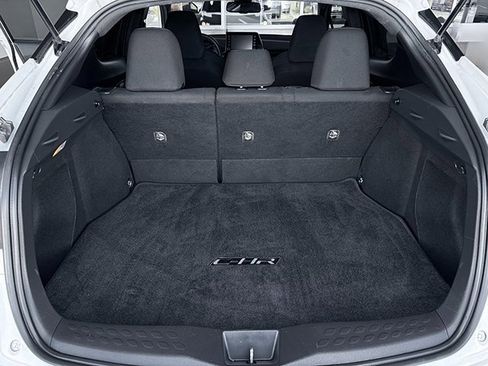 Used 2019 Toyota C-HR LE image 22