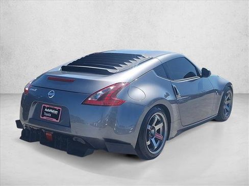 Used 2020 Nissan 370Z Coupe RWD image 5
