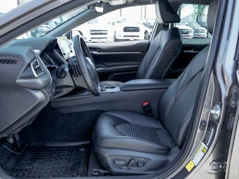 Used 2023 Toyota Camry SE image 16