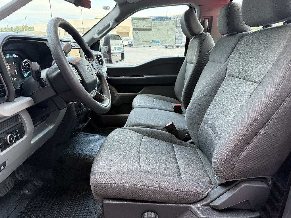 New 2026 Ford F350 XL w/ XL Driver Assist Package RWD image 9