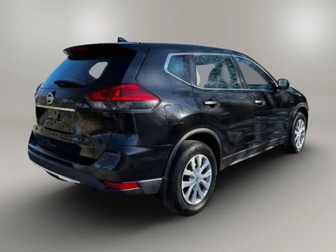 Used 2017 Nissan Rogue S FWD image 7