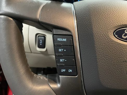 Used 2010 Ford Taurus SEL image 22