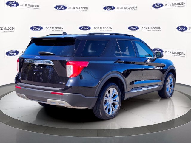 Certified 2023 Ford Explorer XLT w/ Equipment Group 202A AWD/4WD image 5
