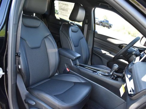 New 2026 Jeep Compass Latitude AWD/4WD image 23