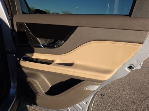 Used 2022 Lincoln Corsair AWD w/ Equipment Group 101A image 36