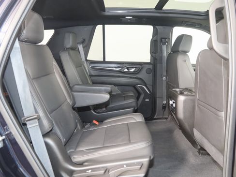 Used 2021 GMC Yukon Denali w/ Denali Premium Package image 15