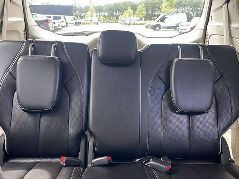 Used 2023 Chrysler Pacifica Limited FWD image 38