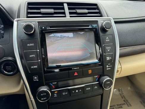 Used 2016 Toyota Camry XLE image 11