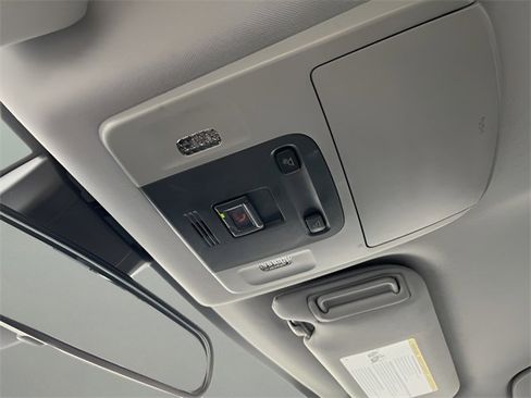 Used 2023 Toyota Camry SE image 23