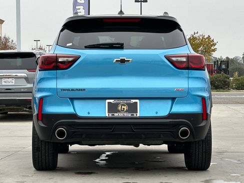 Used 2025 Chevrolet TrailBlazer RS w/ Driver Confidence Package image 5