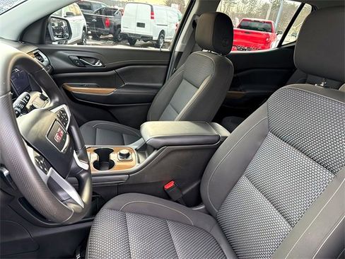 Used 2021 GMC Acadia SLE image 16