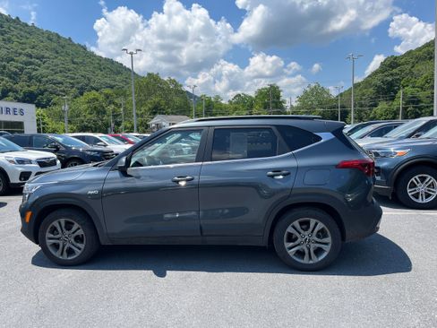 Used 2023 Kia Seltos S AWD/4WD image 7