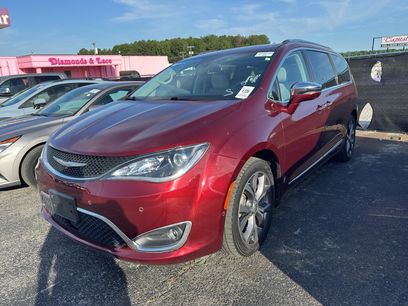 Used 2017 Chrysler Pacifica Limited
