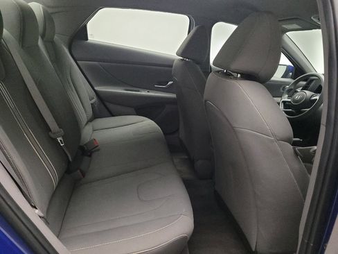 Used 2023 Hyundai Elantra SEL FWD image 19