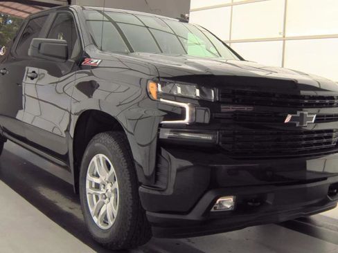 Used 2019 Chevrolet Silverado 1500 RST AWD/4WD image 1