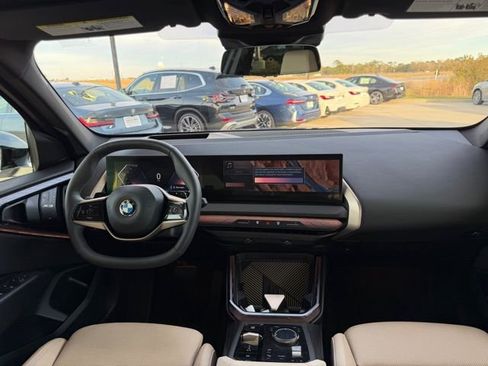 Used 2025 BMW X3 xDrive30i w/ Premium Package AWD/4WD image 24