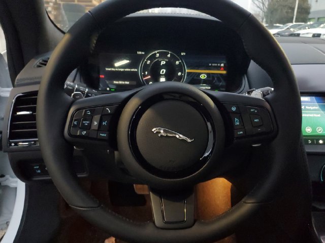 Used 2024 Jaguar F-TYPE Coupe AWD image 16