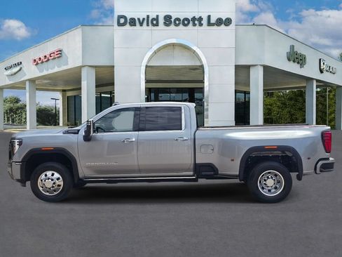 Used 2025 GMC Sierra 3500 Denali Ultimate AWD/4WD image 10