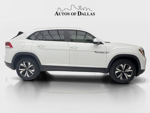 Used 2024 Volkswagen Atlas Cross Sport SE image 6