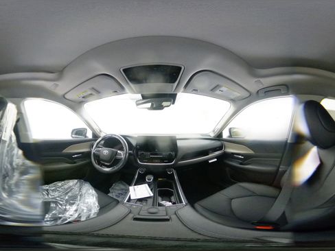 New 2026 Toyota Grand Highlander Limited image 33