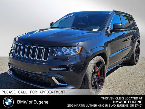 Used 2012 Jeep Grand Cherokee SRT8 w/ Luxury Group II AWD/4WD image 7