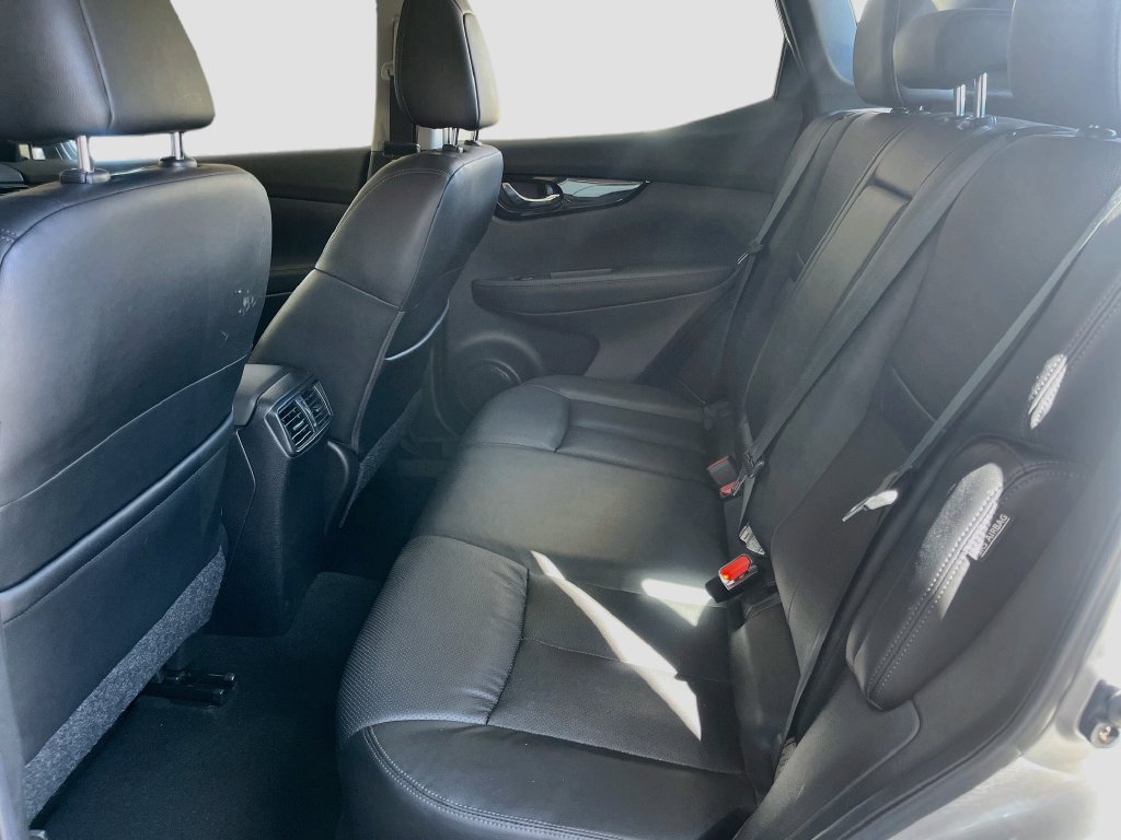 Used 2022 Nissan Rogue Sport SL AWD/4WD image 24