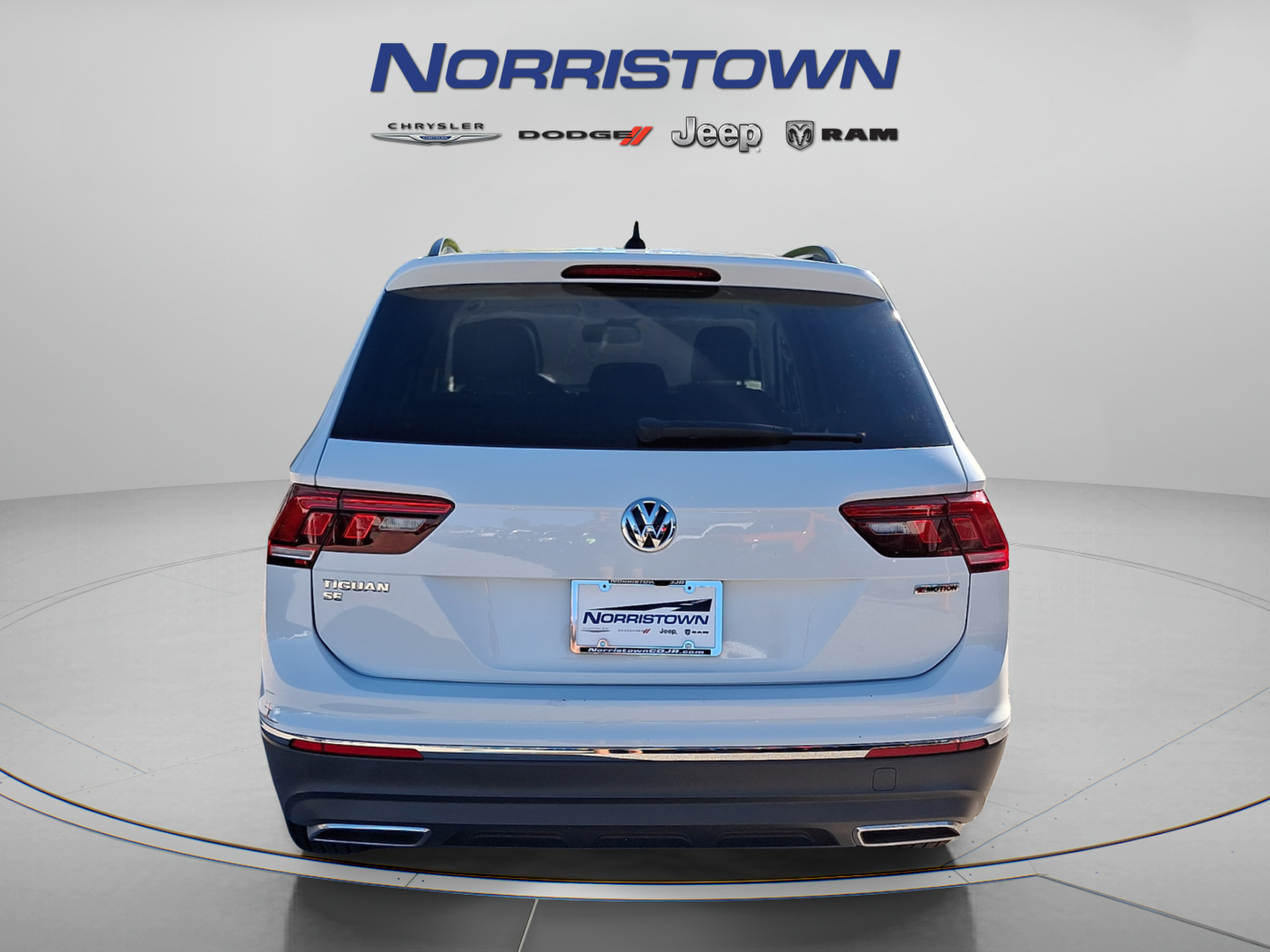 Used 2021 Volkswagen Tiguan SE w/ Panoramic Sunroof Package AWD/4WD image 5