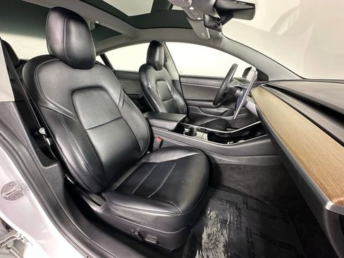 Used 2019 Tesla Model 3 Long Range AWD/4WD image 9