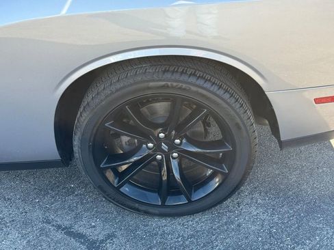 Used 2017 Dodge Challenger SXT Plus image 8