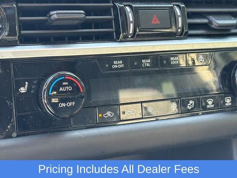 Used 2024 Nissan Pathfinder SL w/ SL Premium Package AWD/4WD image 16