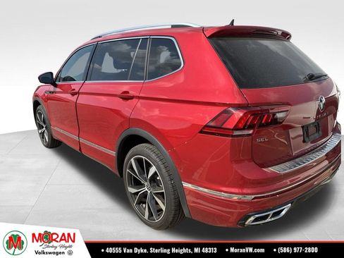 Certified 2024 Volkswagen Tiguan SEL R-Line AWD/4WD image 9